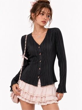 Vintage Mary McFadden Black Pleated V-Neck Pearl Button Down Blouse